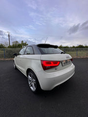AUDI A1 S-line 1.6 TDI 105 Ch 2011