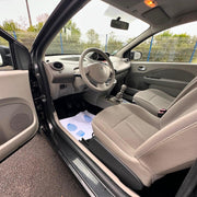 RENAULT TWINGO 1.2 ESSENCE 75 ch Expression 2011