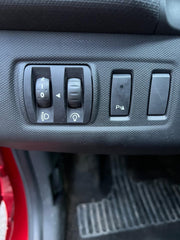 RENAULT Clio IV 1.5 DCI 90 ENERGY INTENS EDC / GARANTIE 12 MOIS